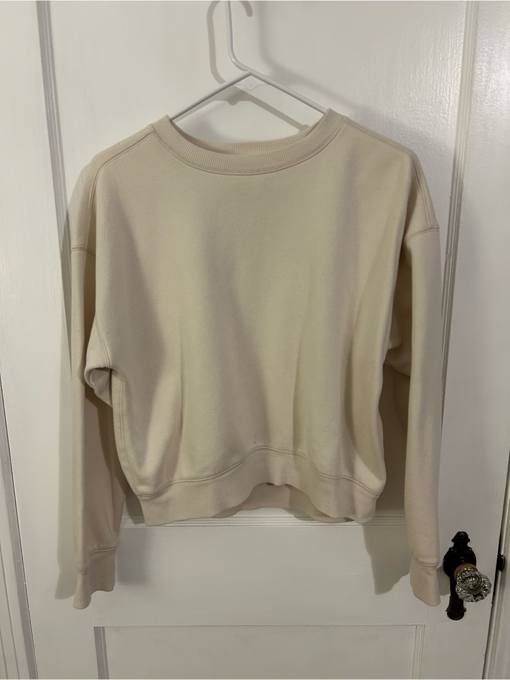 Universal Thread Neutral Crewneck Sweatshirt in Cream